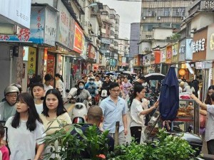 古代商业街繁华再现：模拟经商截图预览——商贾云集，交易盛景一睹为快